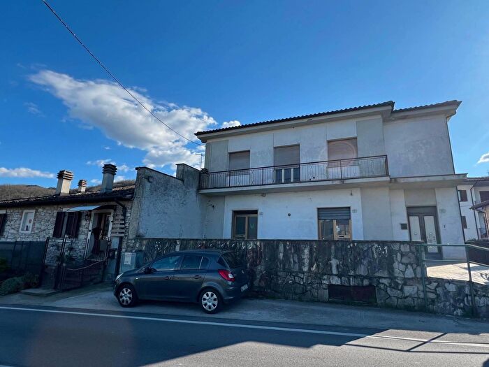 Appartamento con 5 locali in vendita in Via Giorlandina, Rieti