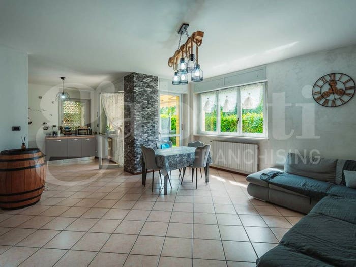 Appartamento con 6 locali in vendita in Via Luigi Pettinati, Airali, Luserna San Giovanni