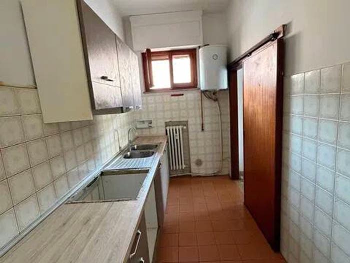 Appartamento con 5 locali in vendita in Via Giovanni Cimabue, Centro, Poggibonsi