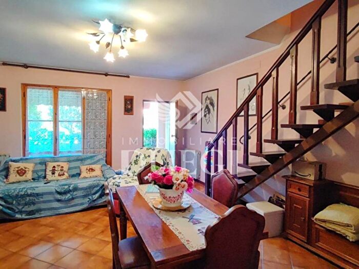 Casa con 6 locali in vendita in Via Aurelia Sud, Bicchio Varignano, Viareggio