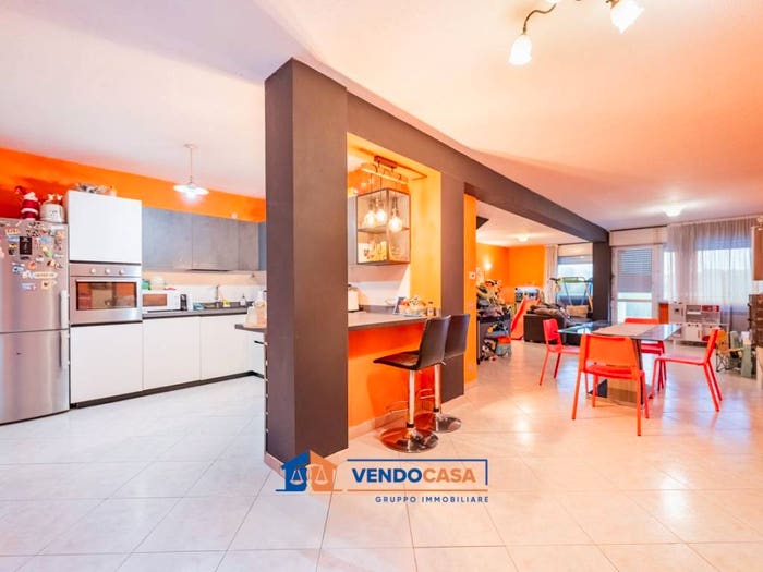 Casa con 6 locali in vendita in Via Alba, Centro, Bossolasco