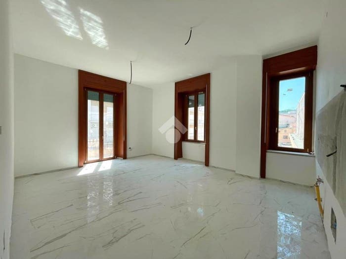 Appartamento trilocale in vendita in Via Vittorio Veneto, Centro, Cosenza