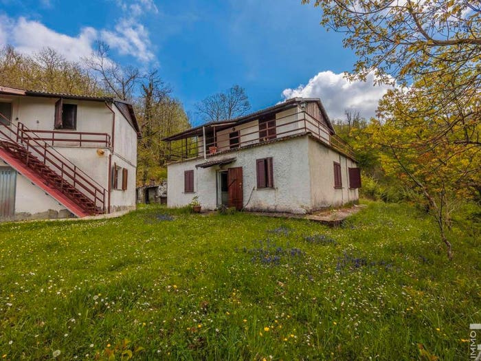 Casa con 6 locali in vendita in Via Provinciale, Careggine