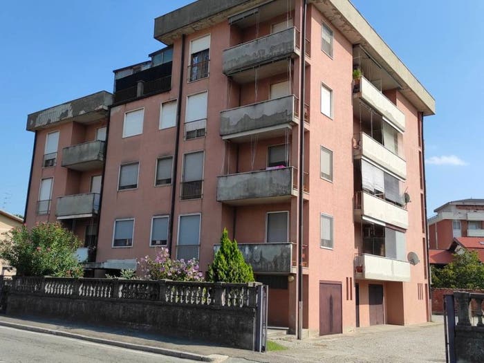 Appartamento trilocale in vendita in Viale dei Tigli, Pernate, Novara