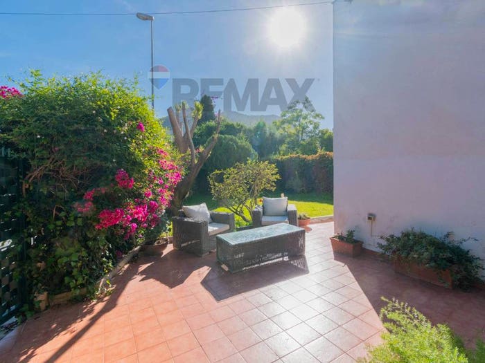 Casa quadrilocale in affitto in Via Cibele, Mondello Valdesi, Palermo