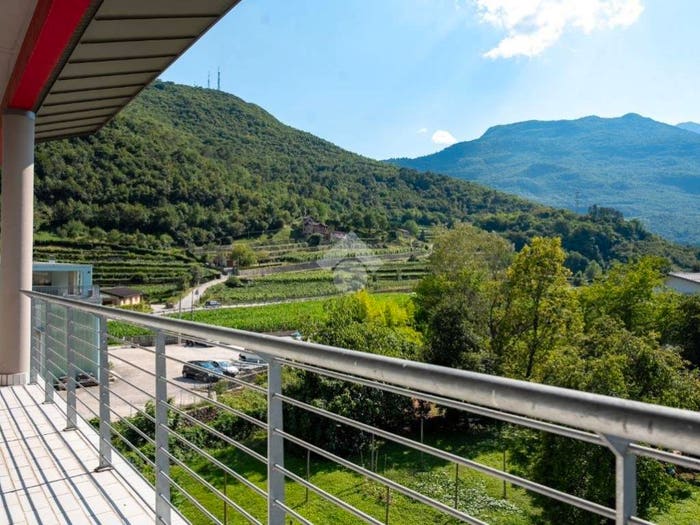Appartamento trilocale in vendita in Via del Garda, Centro, Mori