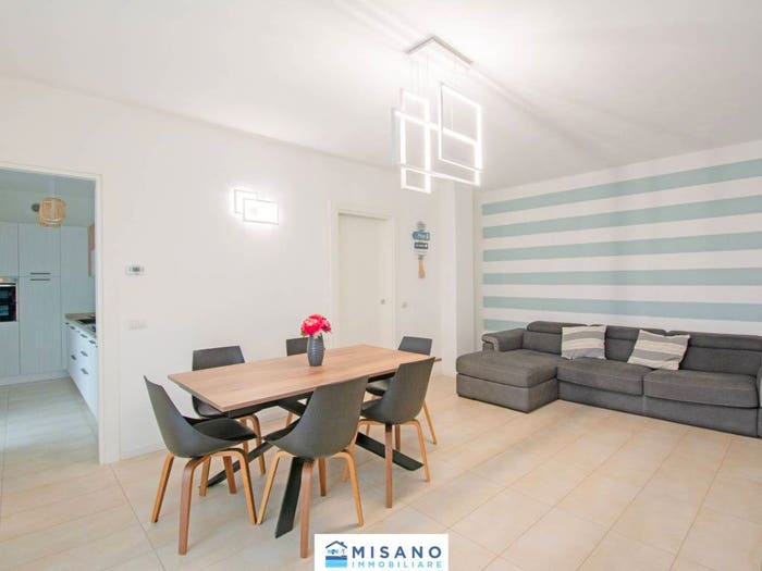 Appartamento quadrilocale in vendita in Via Raffaello Sanzio, Centro, Misano Adriatico