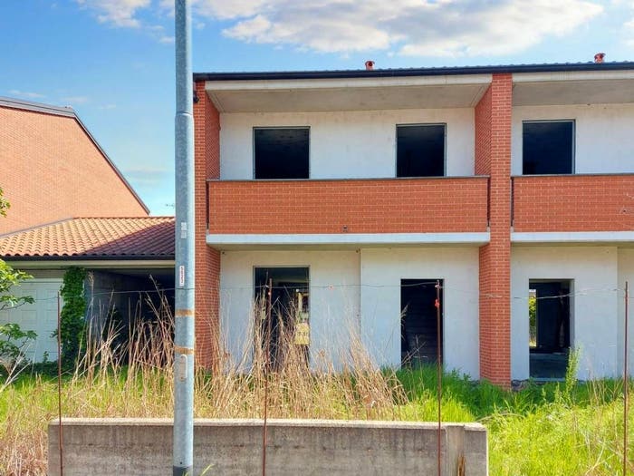 Casa quadrilocale in vendita in Via Giovanni Paolo II N snc, Valera Fratta