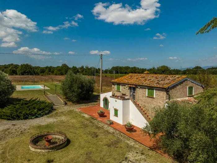 Casa con 6 locali in vendita in Cortona