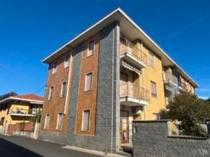 Appartamento con 5 locali in vendita in Via Giosuè Carducci, Cameri