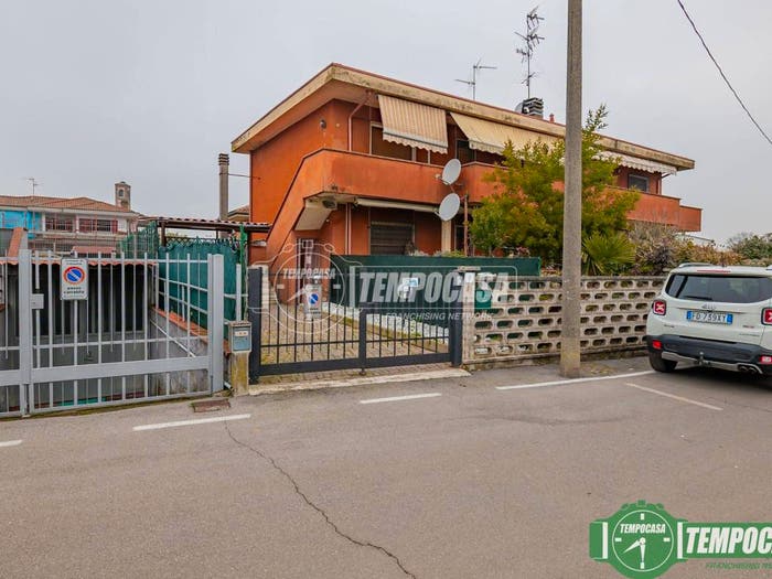 Casa trilocale in vendita in Via XXV Aprile, Balbiano, Colturano