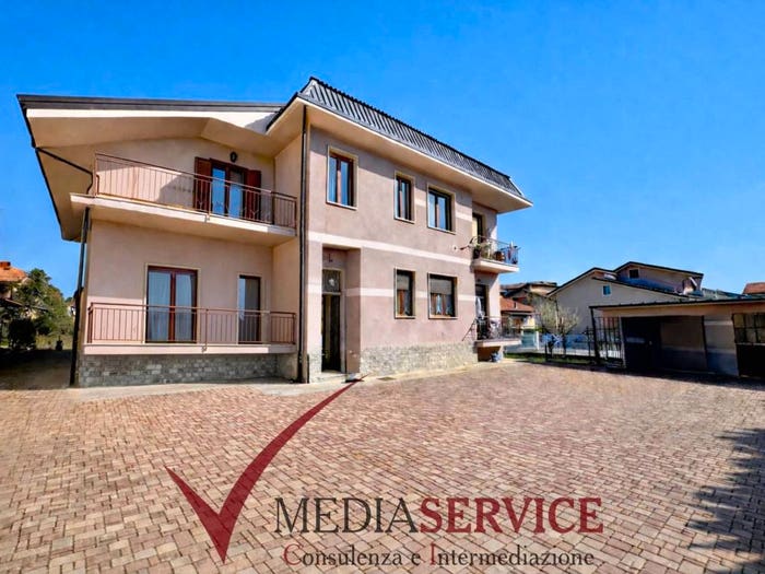 Appartamento con 5 locali in vendita in Via Ambovo, Centro, Borgo San Dalmazzo