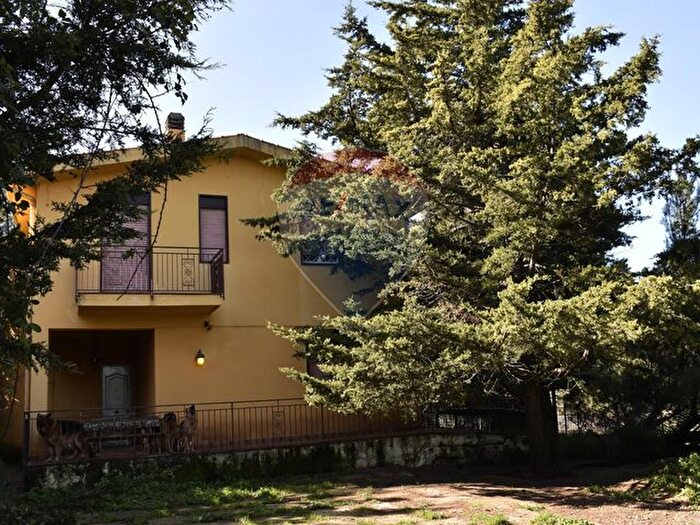 Casa con 6 locali in vendita in Monreale
