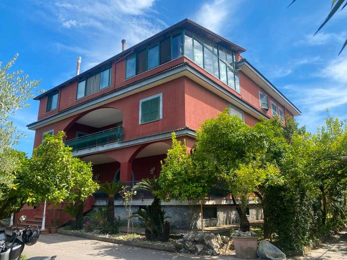 Casa con 6 locali in vendita in Via Aldo Moro, Centro, Mugnano di Napoli