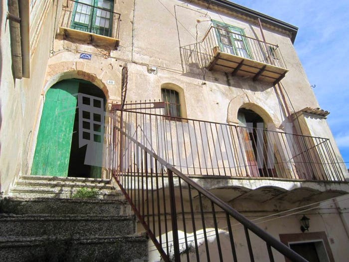 Appartamento con 6 locali in vendita in VIA INTERZATI, Rossano, CoriglianoRossano
