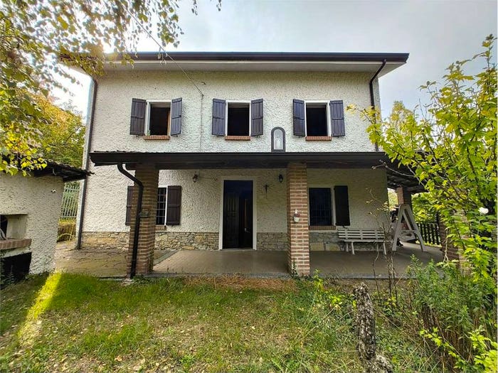 Casa con 5 locali in vendita in Montechino, Gropparello