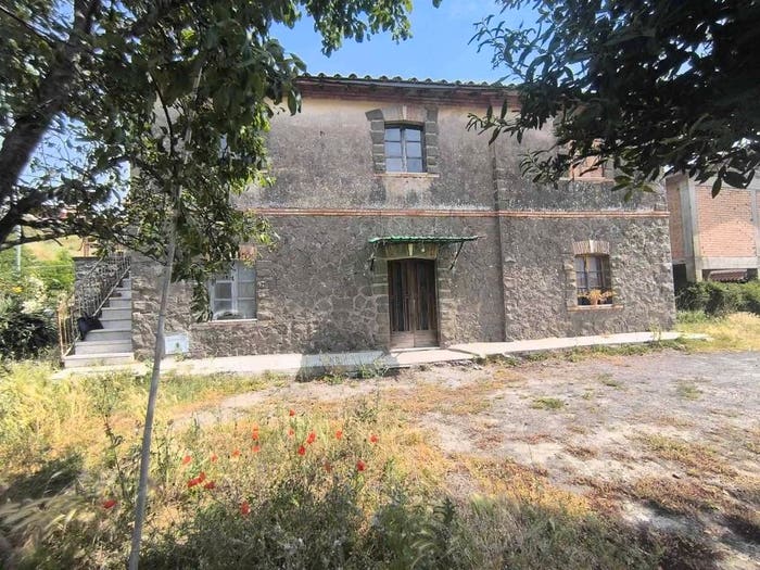 Casa con 6 locali in vendita in Centro, Montefiascone