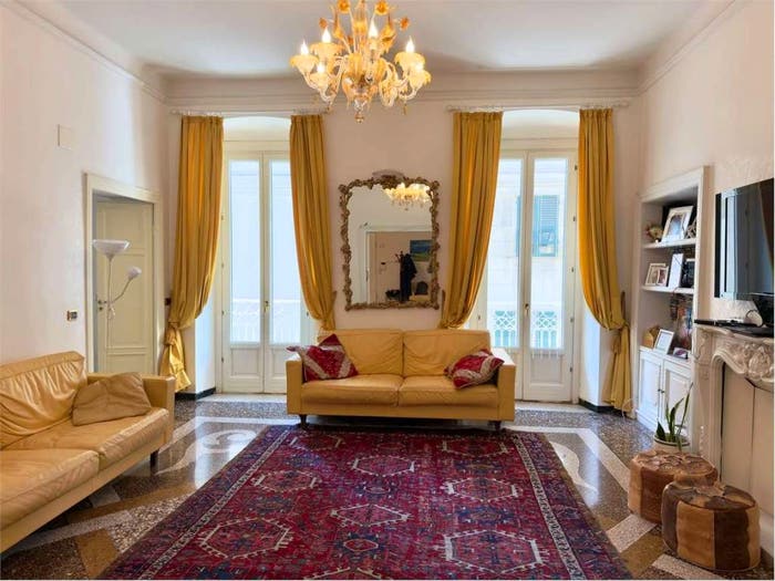 Appartamento con 6 locali in vendita in Corso Ugo Bassi, Principe, Genova