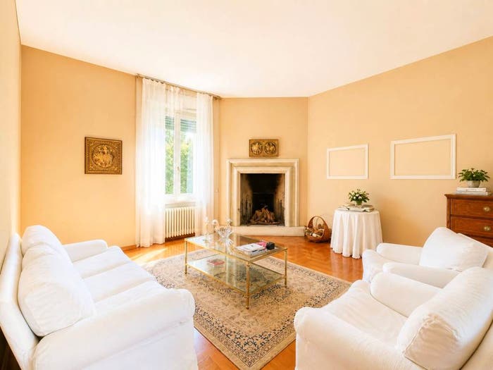 Casa con 6 locali in vendita in Via Aprile, Centro, Montichiari