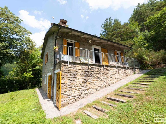 Casa con 6 locali in vendita in Località Vigne di Sopra, Sarsina
