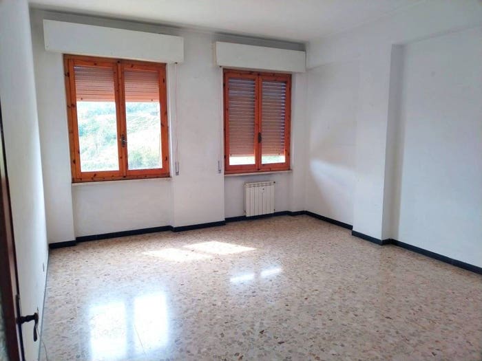 Appartamento trilocale in vendita in Via Luigi Valentini, Centro, Arcola