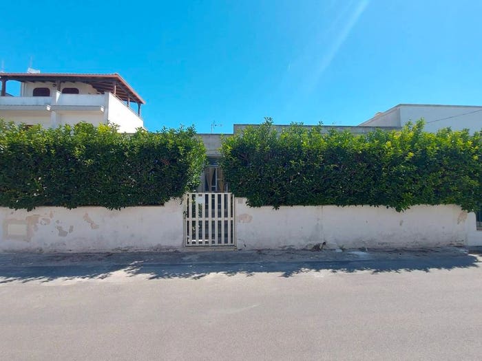 Casa con 6 locali in vendita in Via Omero, Torre Dell'orso, Melendugno