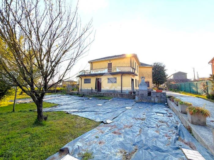 Casa con 6 locali in vendita in Via G Matteotti, Grumello Cremonese, Grumello Cremonese ed Uniti