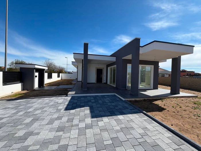 Casa quadrilocale in vendita in Via Eschieto, Ponserico Cretarossa, Nettuno