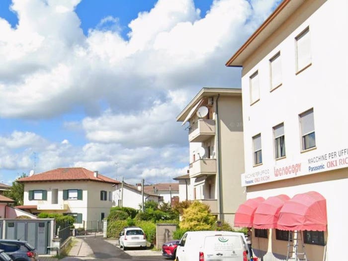 Appartamento trilocale in vendita in Via Olmo, Centro, Creazzo