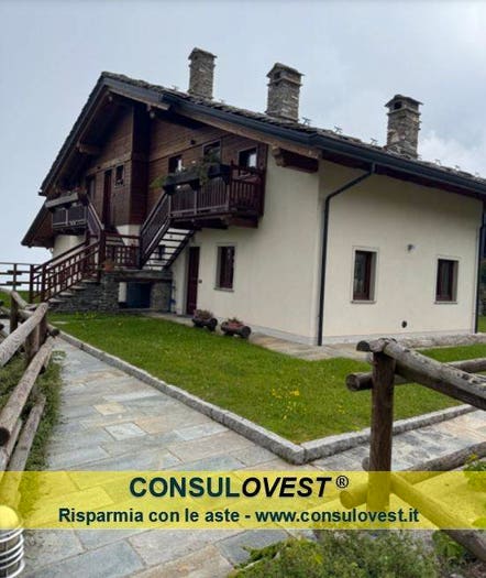Appartamento quadrilocale in vendita in Frazione Piccolo Rosier, Champorcher