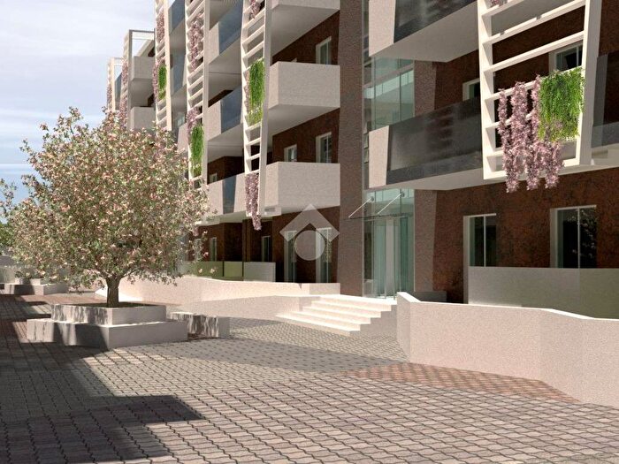 Appartamento quadrilocale in vendita in Via Santa Chiara, Reggia di Caserta, Caserta