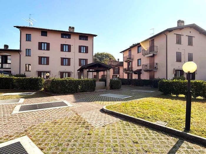 Casa trilocale in vendita in Via Riccardo Brambilla, Centro, Calco