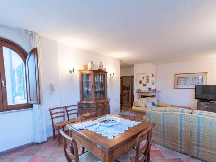 Casa con 6 locali in vendita in Località Castelnuovo Scalo, Castelnuovo Berardenga