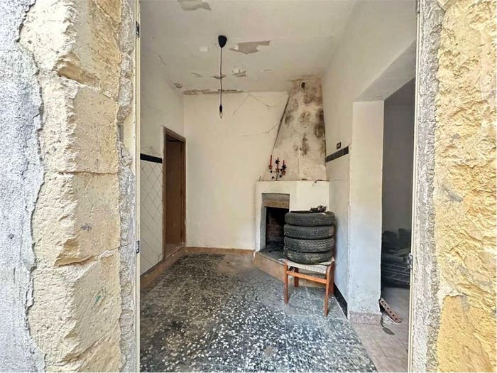 Casa bilocale in vendita in Via Martiri Ungheresi, Centro, San Donato di Lecce