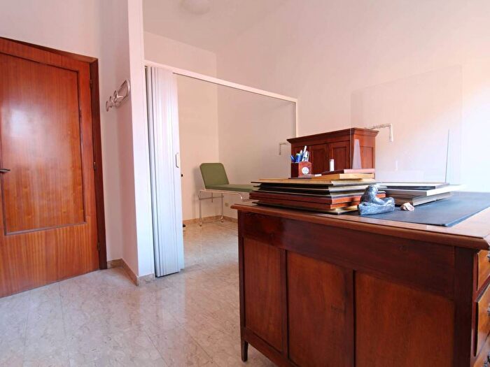 Appartamento trilocale in vendita in Via Tiziano, Regione, Ancona