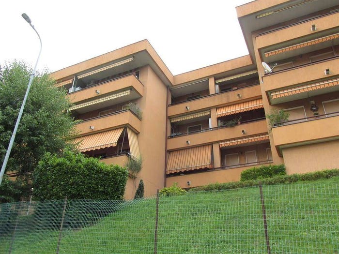 Appartamento quadrilocale in vendita in Sagnino, Como