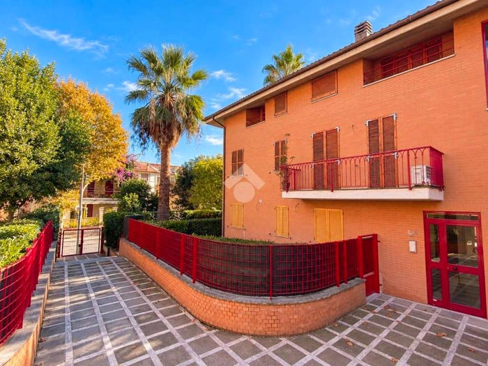 Appartamento trilocale in vendita in Via Fratelli Rosselli, Centro, Grottammare