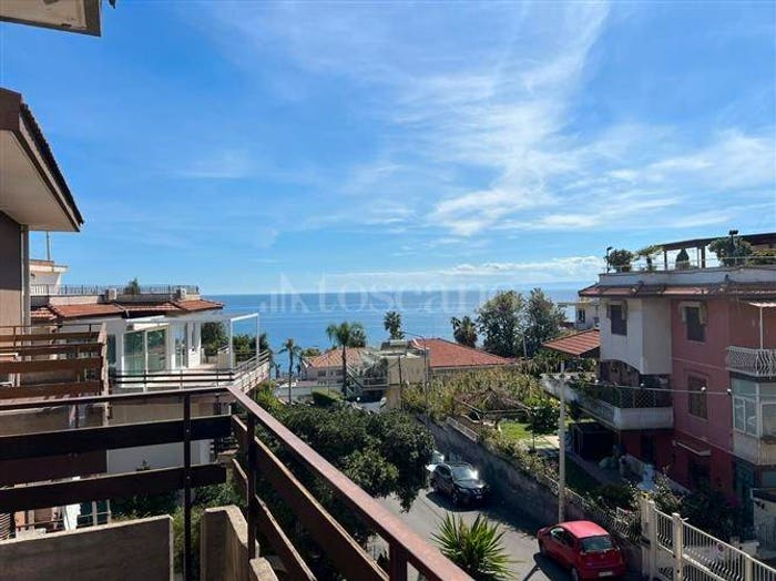 Appartamento bilocale in vendita in Via dei Malavoglia, Aci Trezza, Aci Castello