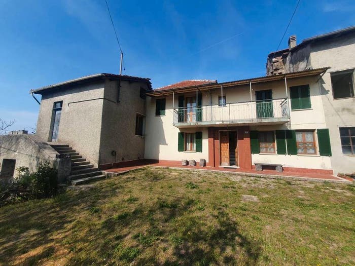 Casa con 5 locali in vendita in Monastero Bormida