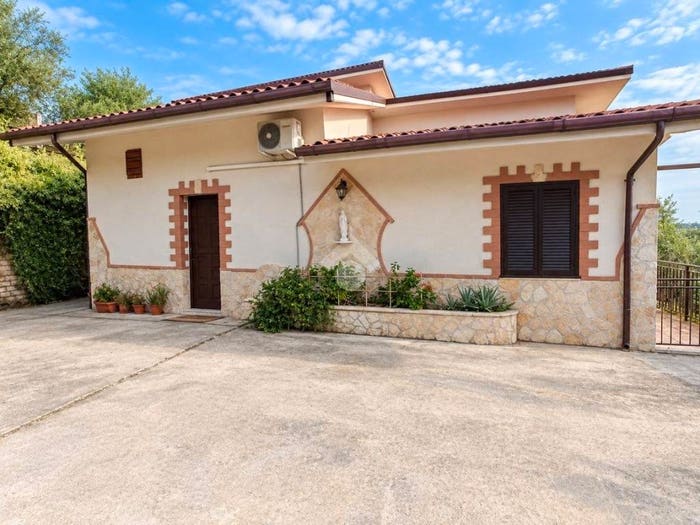Casa con 5 locali in vendita in Contrada Cerreto, Olevano Romano