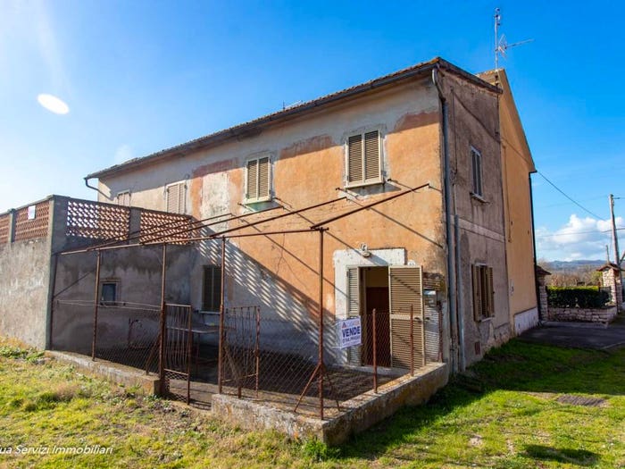 Casa con 6 locali in vendita in Vocabolo Stazione Ferroviaria, Stazione Di Alviano, Alviano