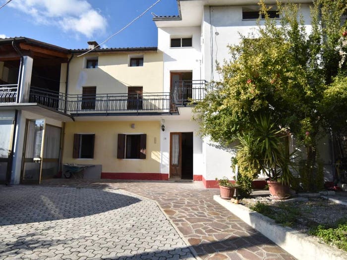 Casa quadrilocale in vendita in Via Italo Girardi, Centro, Borso del Grappa