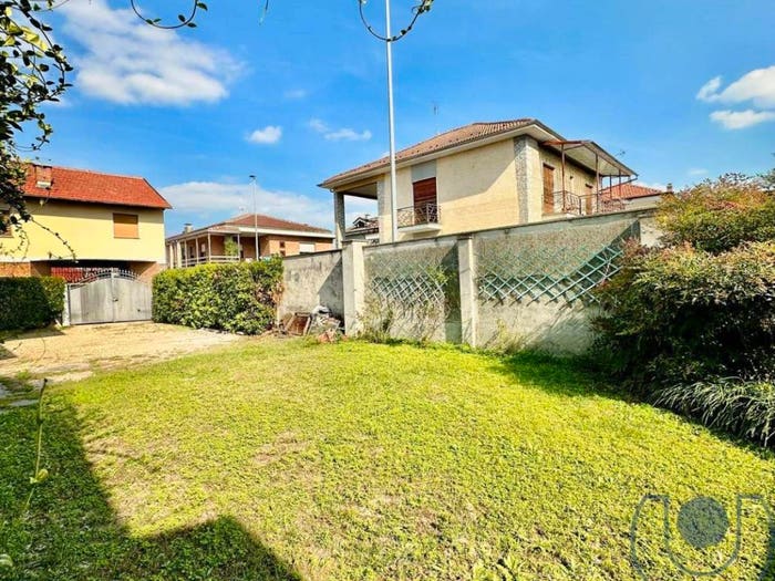 Casa con 6 locali in vendita in Via Tetti Gianassi, Centro, Carignano