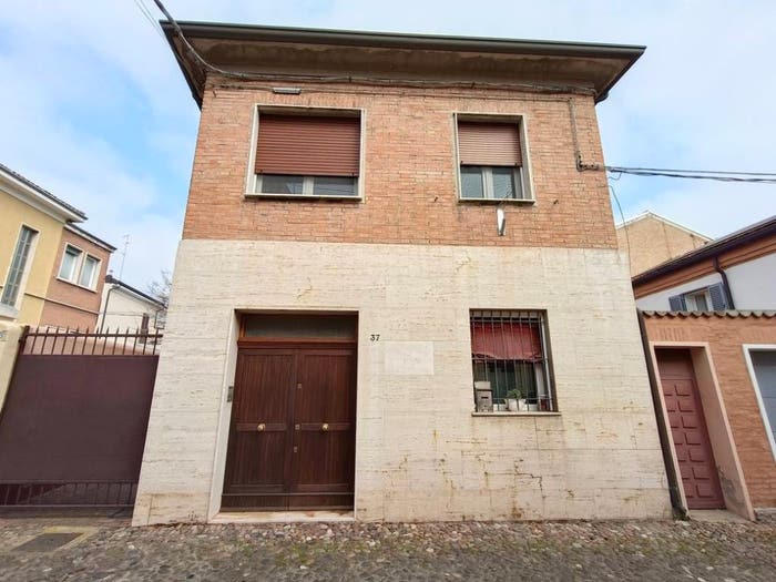 Casa con 6 locali in vendita in Via della Resistenza, Centro Storico, Ferrara