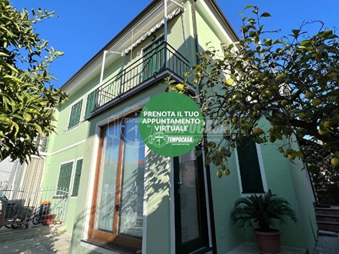 Appartamento bilocale in vendita in Via Isonzo, Centro, Loano