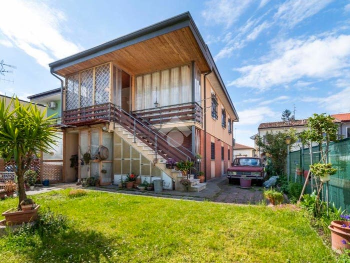 Casa quadrilocale in vendita in Via Semprini, Porto Canale di Ponente, Cesenatico