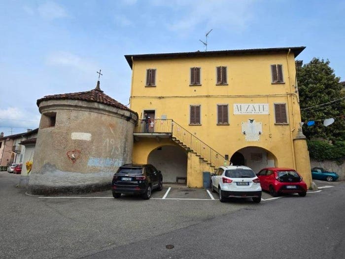Appartamento bilocale in vendita in Piazza Ferrini, Auzate, Gozzano