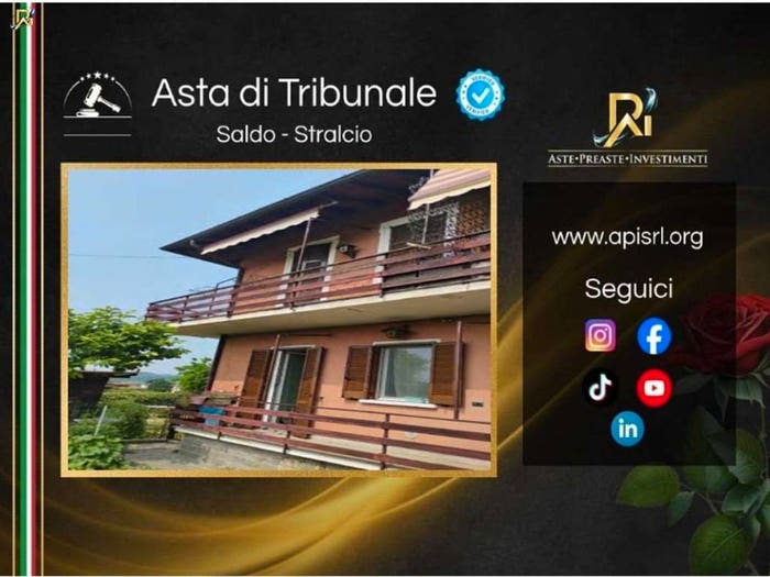 Appartamento con 6 locali in vendita in Vicolo Castello, Cocquio, CocquioTrevisago