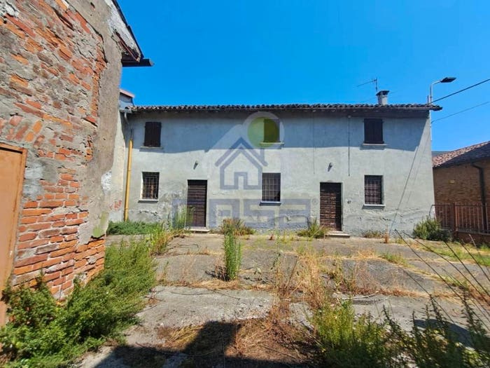 Casa quadrilocale in vendita in Via Castello n, Sesto Cremonese, Sesto ed Uniti
