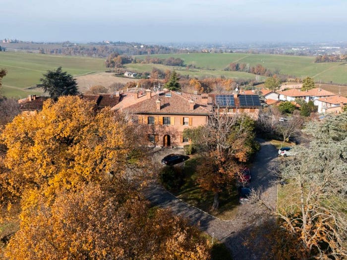 Casa con 6 locali in vendita in Via San Martino, Monte San Pietro